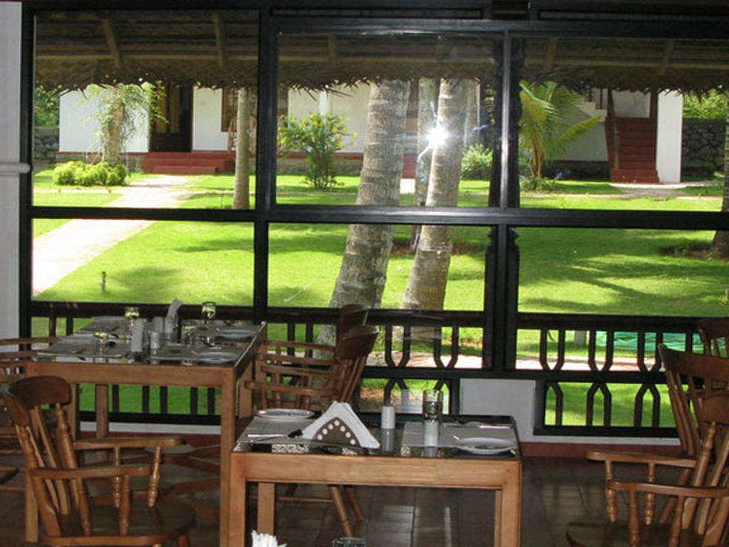 Abad Harmonia Ayurvedic Beach Resort Kovalam Eksteriør billede