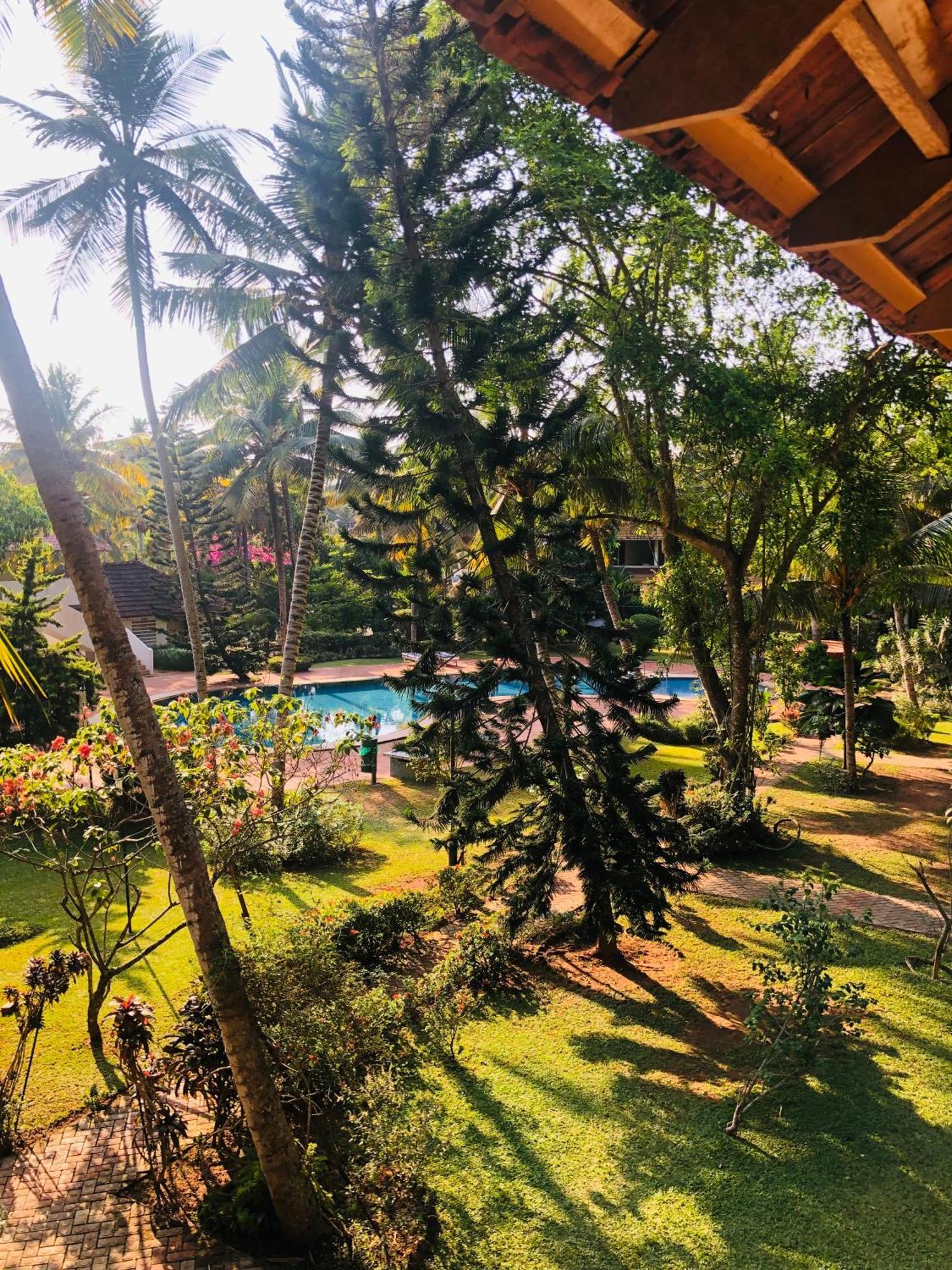 Abad Harmonia Ayurvedic Beach Resort Kovalam Eksteriør billede